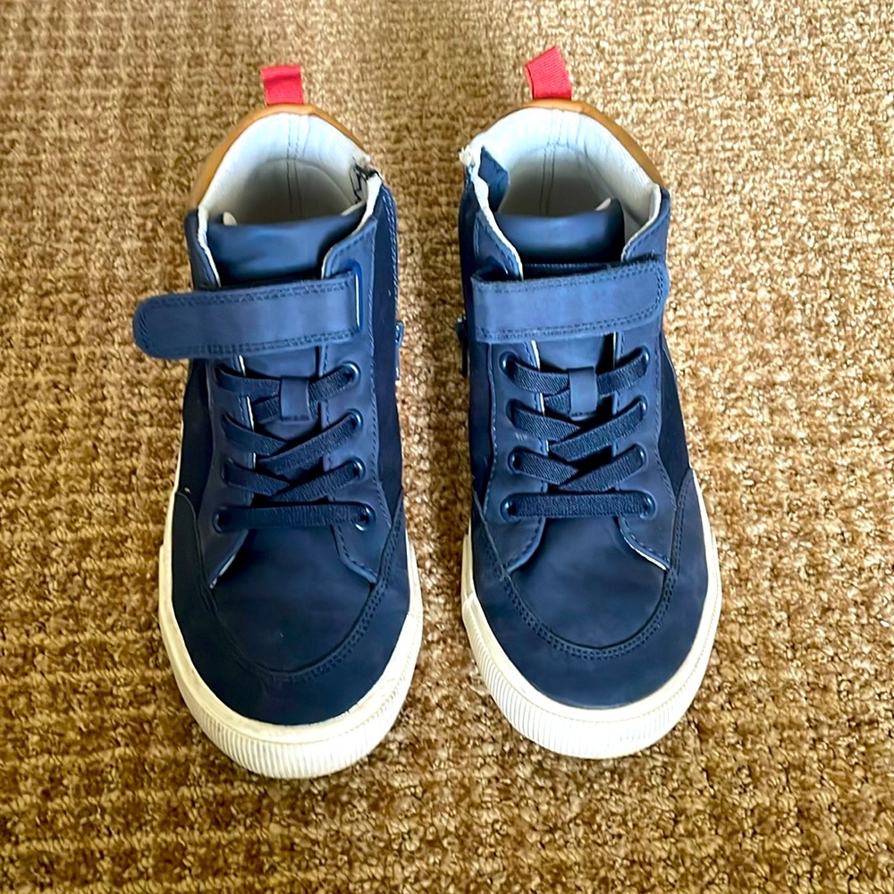 Youth boys high tops
